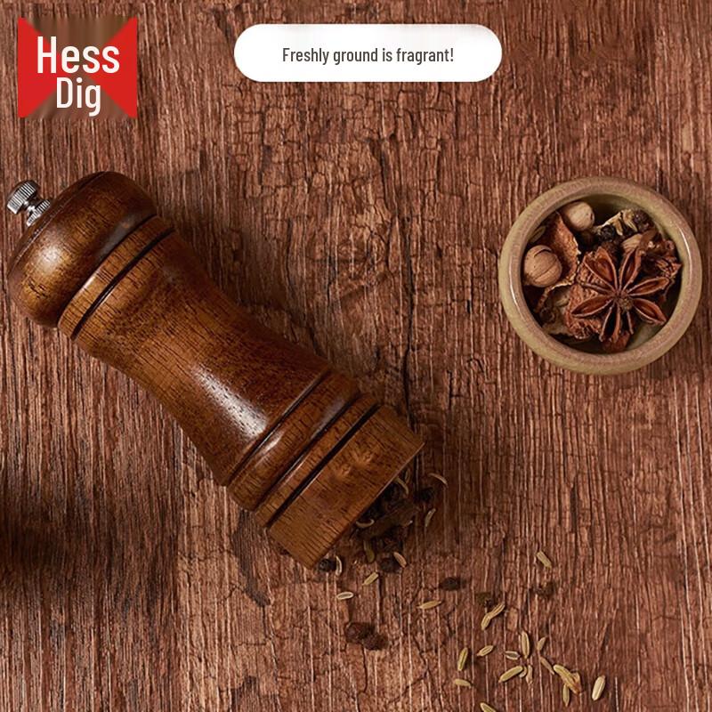 Hersdig Manual Oak Spice Grinder 5 inch