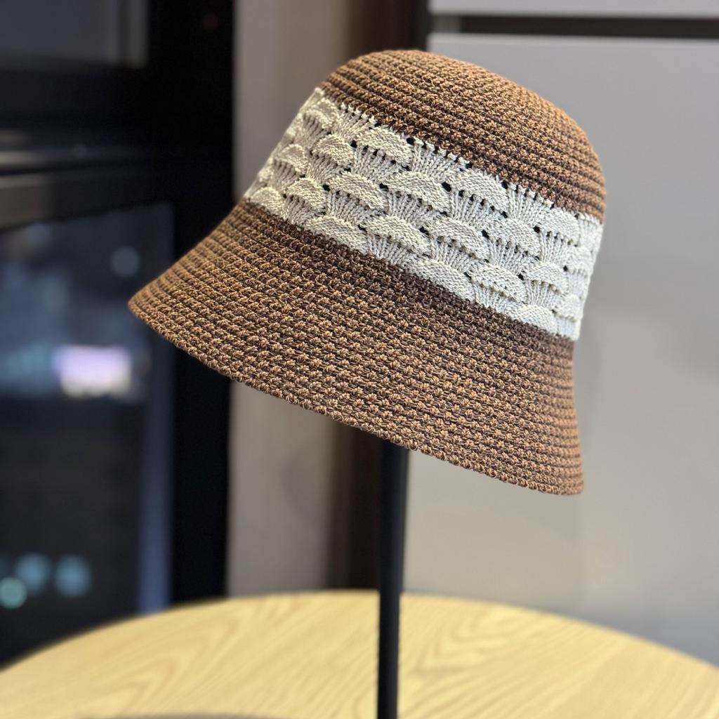 2026New Niche Minimalist Hand-woven Straw Hat with Contrasting Colors, Bucket-style Straw Fisherman Hat That Covers the Face and Makes the Face