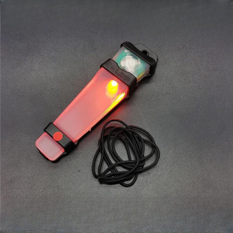 Airsoft Helmet Weapon Flashlight Tactical Helmet Light Identification Surefir Marker Light Survival Signal Helmet Lamp