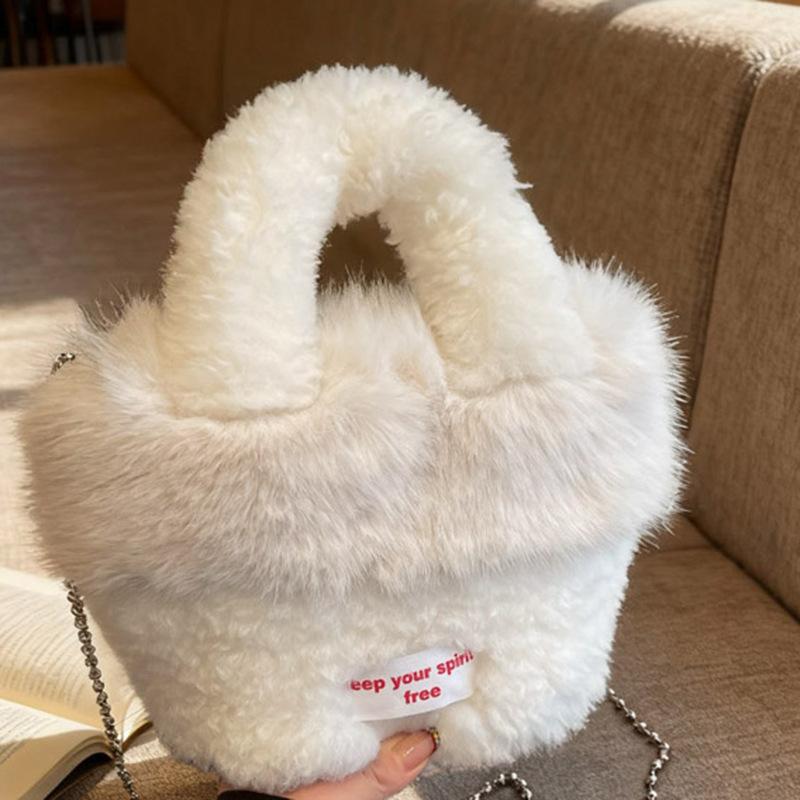 New autumn and winter casual handbag retro niche vegetable basket bag high value fluffy bag