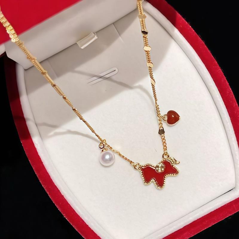 Yuhé Red Heart Necklace with Natural Pearl, Women's Light Luxury Style, Small Zodiac Horse Pendant Necklace