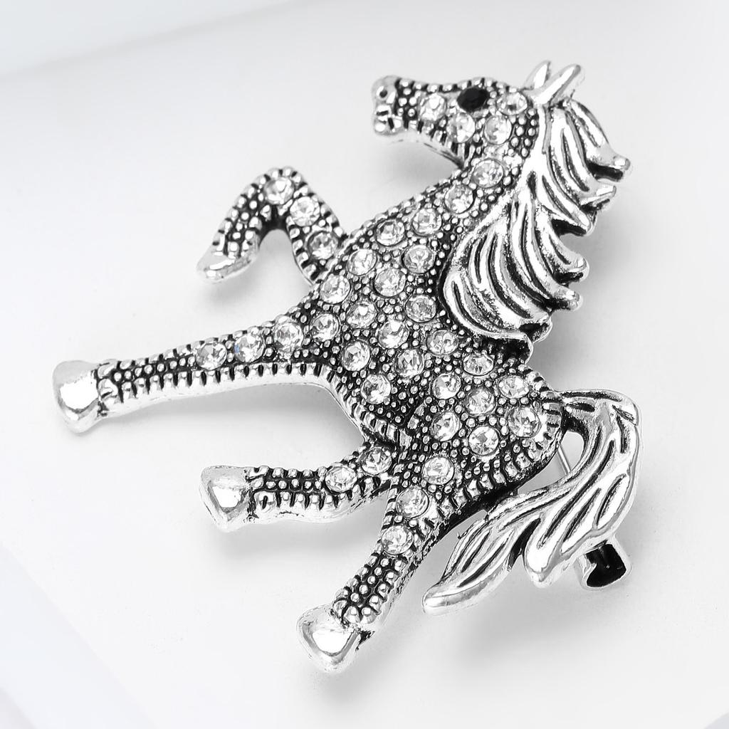 Rhinestone Horse Brooch for Women Animal Lapel Pins Party Accessories New Year Gifts
