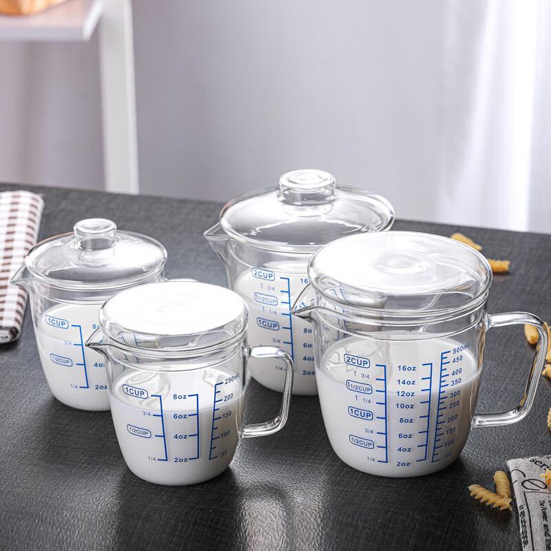 Messbecher aus Borosilikatglas mit Deckel