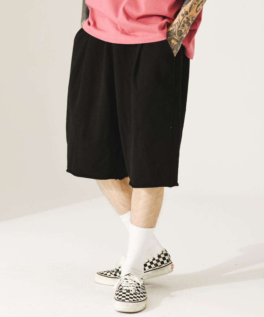 ANNOT Cutoff Wide Half Sweatpants Black