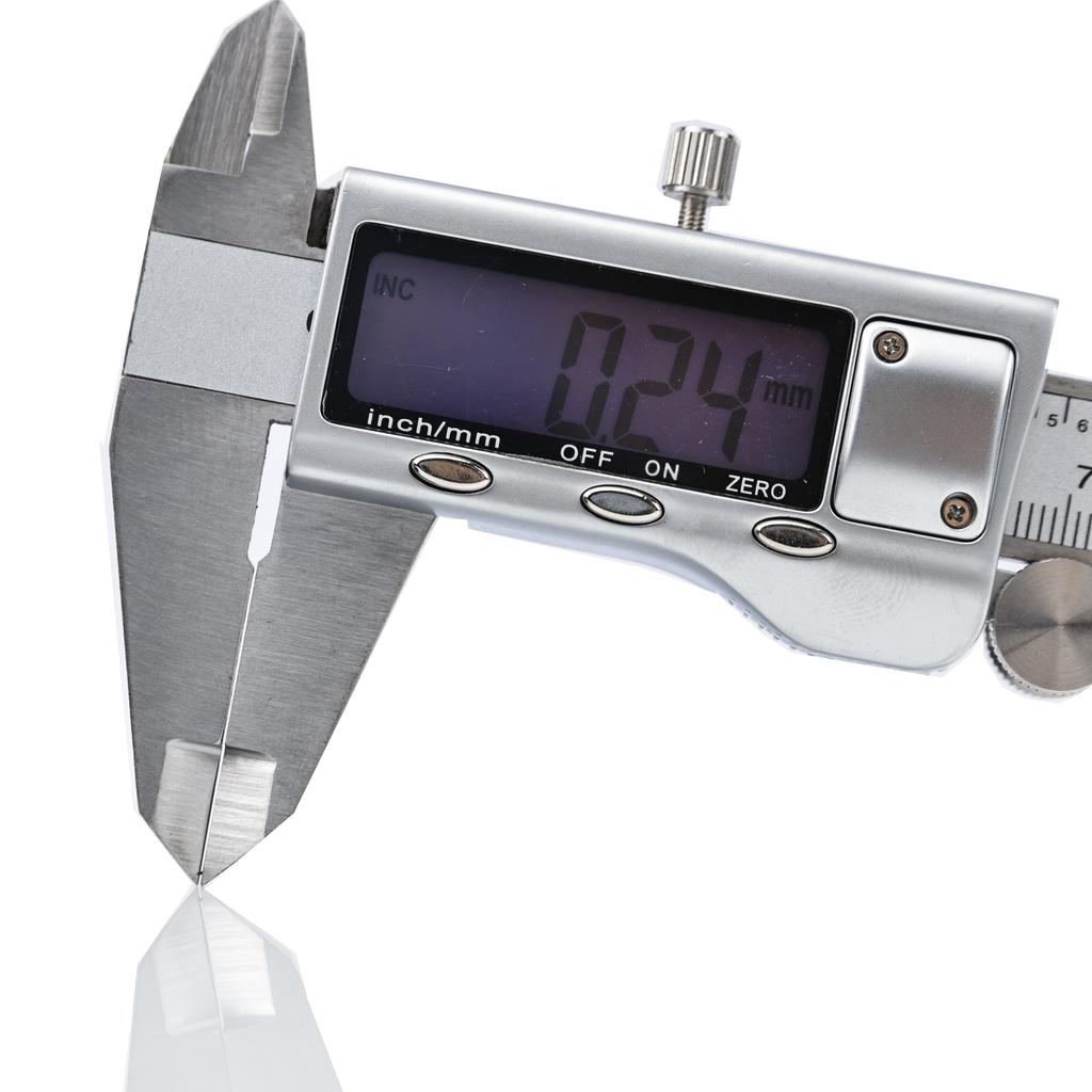 Professional 150mm Metal Electronic Caliper In a Case
