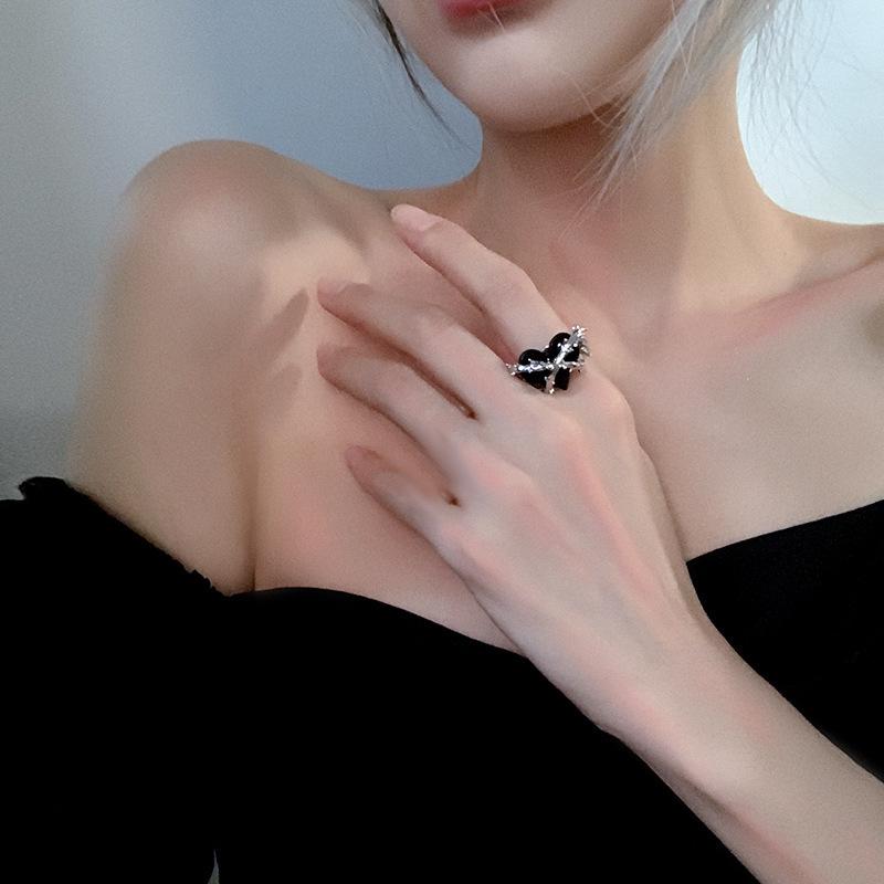 Prsten lásky Dark Thorn: Unisex Punk Otevřený Design pro Cool, Drsný Styl