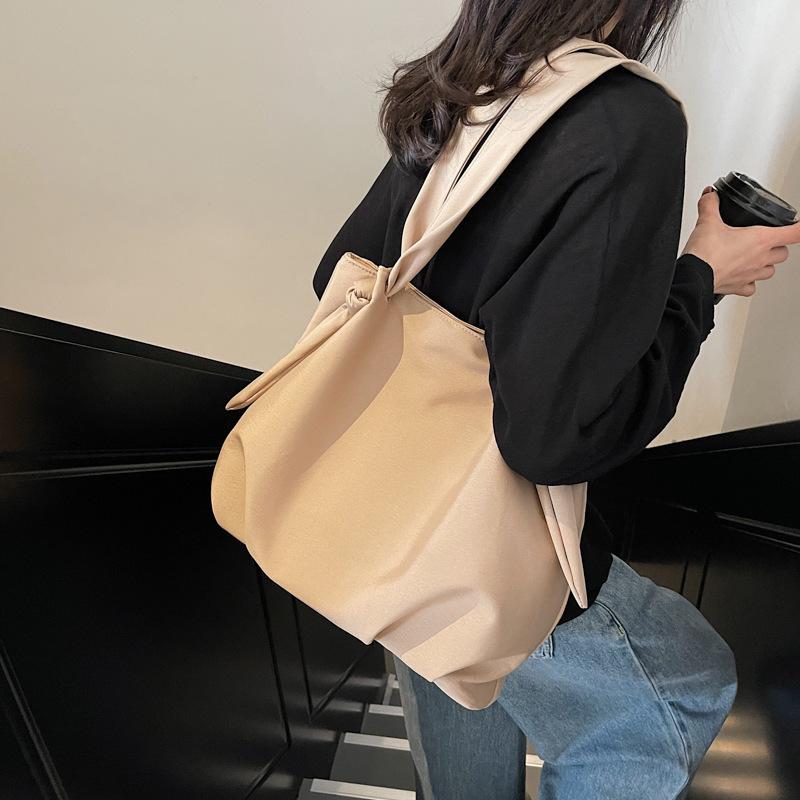 Fashion Trend Casual Simple Texture Large Capacity Bag 2025 Summer New Women's Foreign Style Shoulder Tote Bag