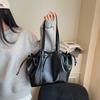 Korean Light Luxury Simple New Style Bag Women'S New Casual Versatile Large Capacity Shoulder Hand Carry Tote Bag