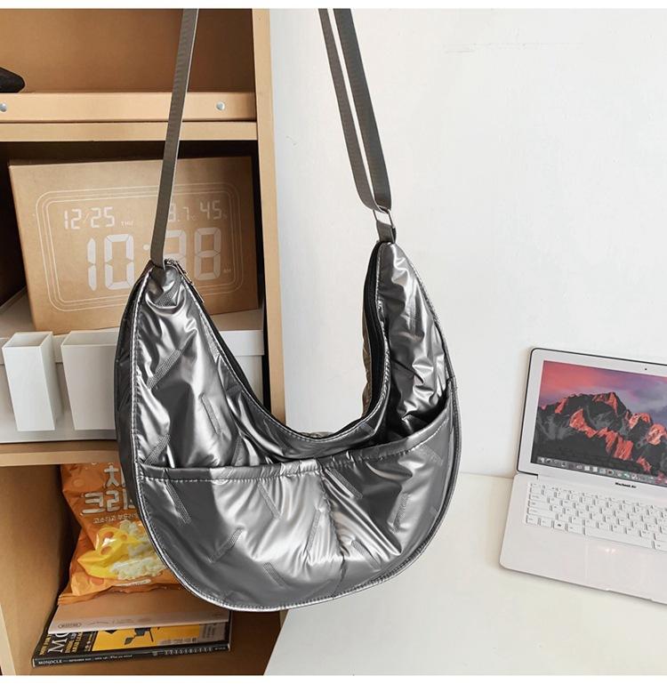 Dumpling Bag Large Capacity Satchel Women'S Niche Bag Fashion Versatile Shoulder Bag Diamond Grid