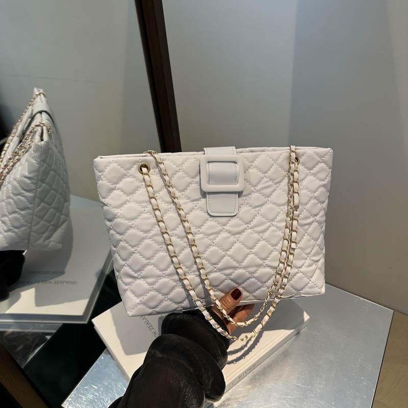 

Xiaoxiangfeng Large Capacity Women 2025 New Rhombus Chain Oblique Span Shoulder Bag Portable Tote Large Bag Light Luxury