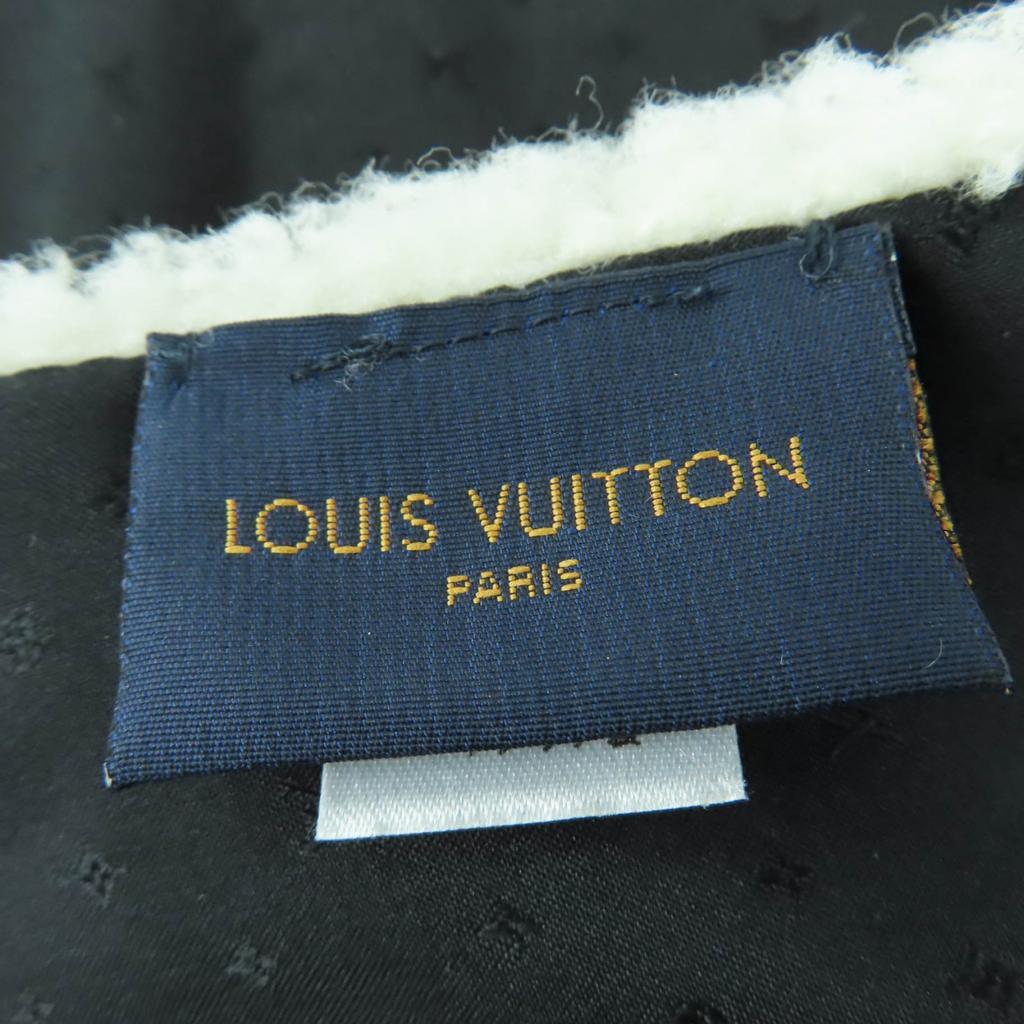 Great LOUIS VUITTON Scarf LV logo shearling mouton Ivory Sheep leather M77054 Used