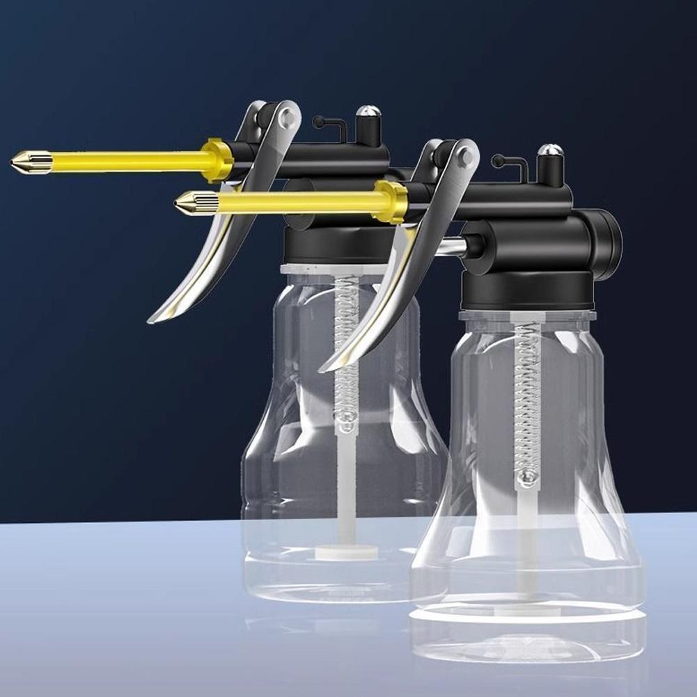 Universal Lubrication Tool with Copper Tip Nozzle High Pressure Oil Bottle And Drop Resistant Plastic Hose for Oil Filling