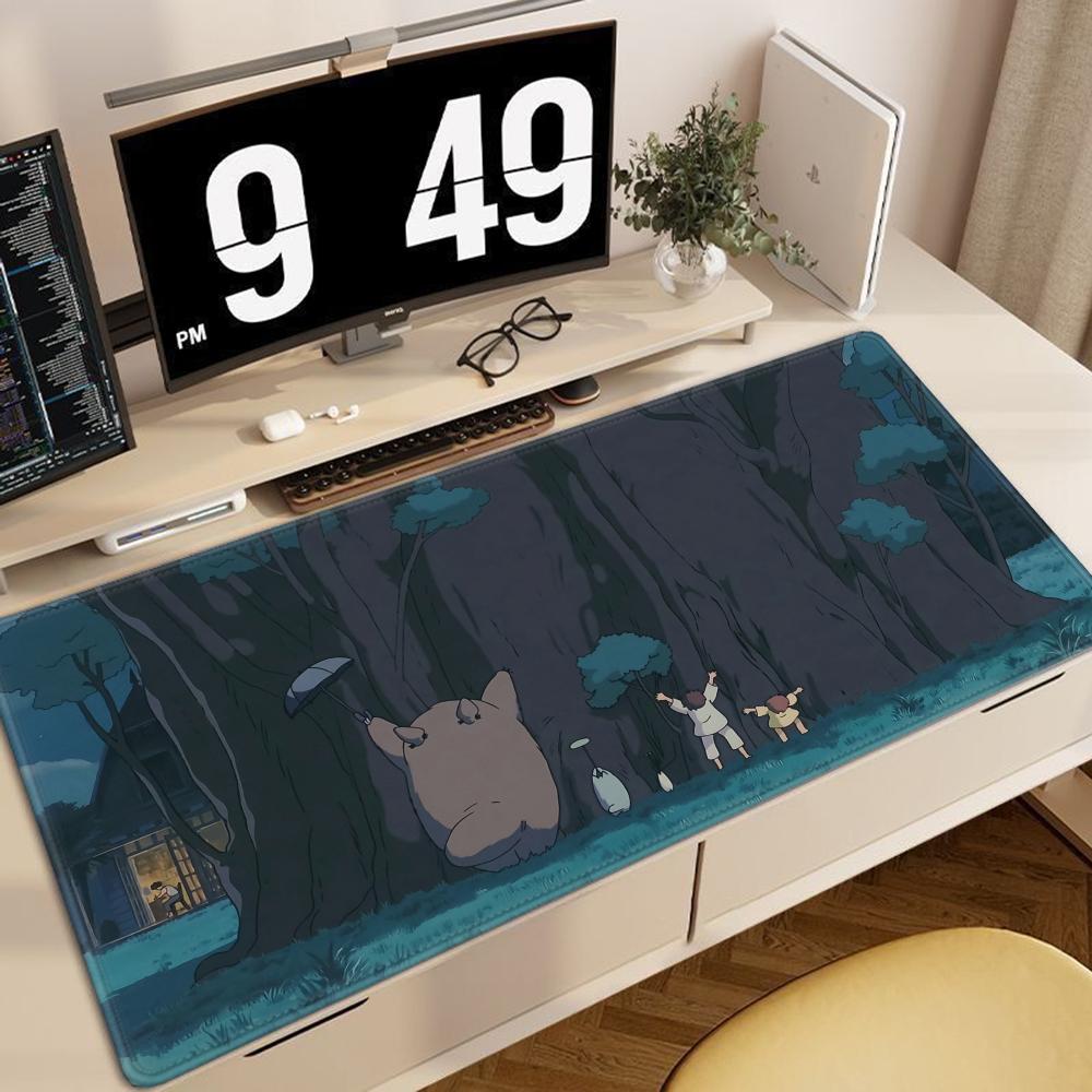 Anime Kawaii Tischmatte Mauspads Büro HD-Druck TTotoros Große Schreibtischmatte Rutschfeste Tastaturmatten PC-Schrank Süßer Teppich Mauspads