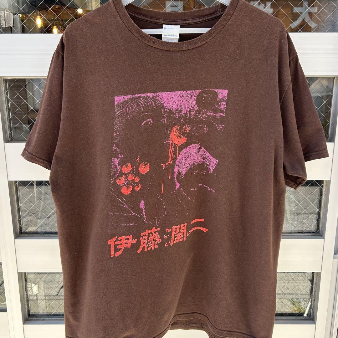 

[Б/У] 00-е Редкая Официальная Футболка Дзюндзи Ито Дзюндзи Ито Кровавое Нефритовое Дерево L