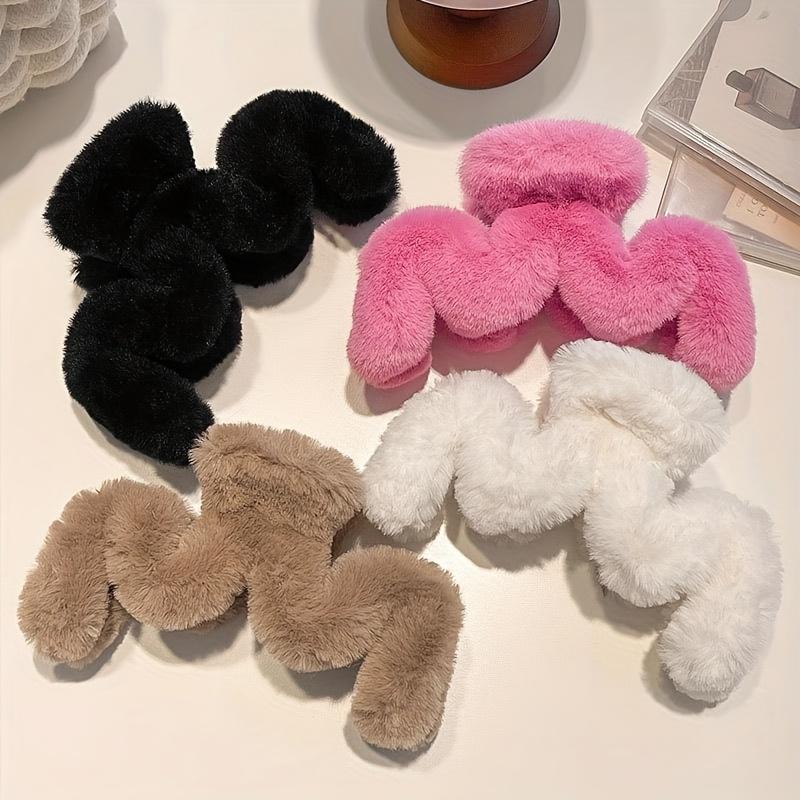 1pc Large Plush Hair Clips Soft Black Hair Claw Clips Elegant Hair for Braids, Ponytails, Buns, Daily Hairstyles