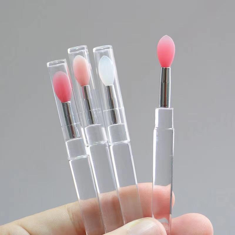 Portable Multifunctional Silicone Lip & Eyeshadow Brush with Lid