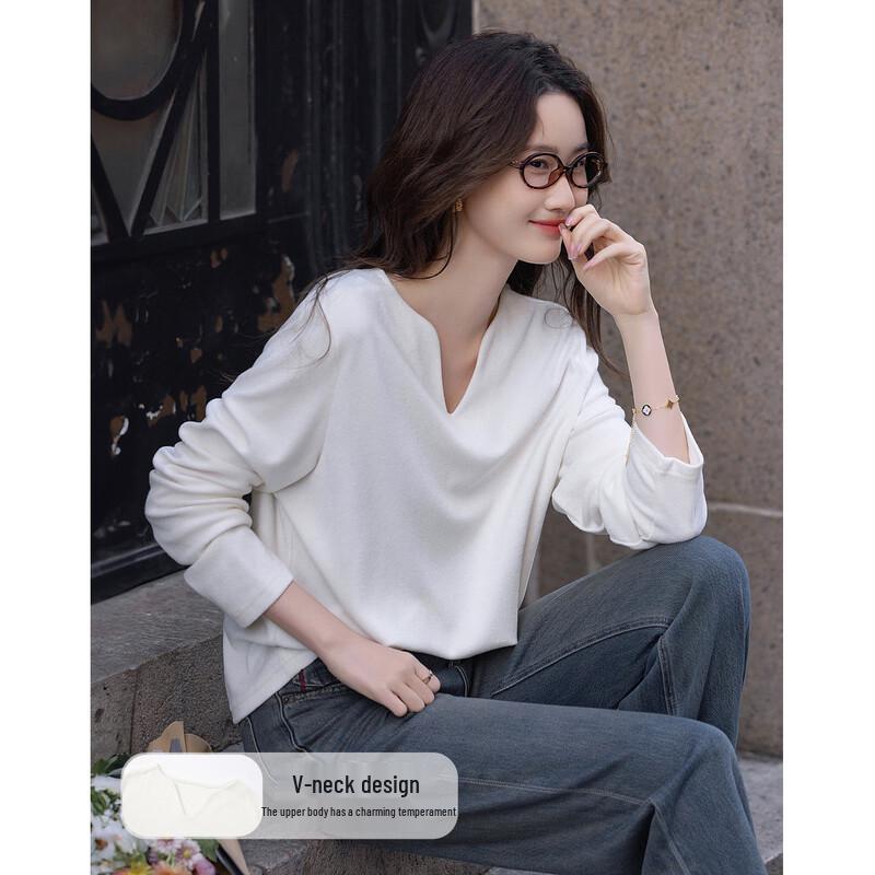 Women's V-Neck Long Sleeve Relaxed Fit T-Shirt