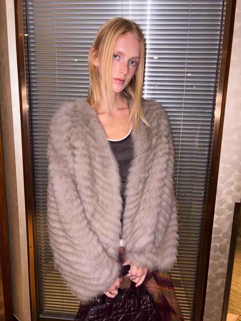 North Elk Long Island Lover Women's Fox Fur Coat - Short, Wide Fluffy Style.