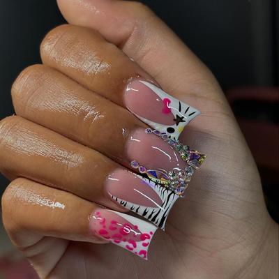 Unhas falsas – Pontas e unhas postiças