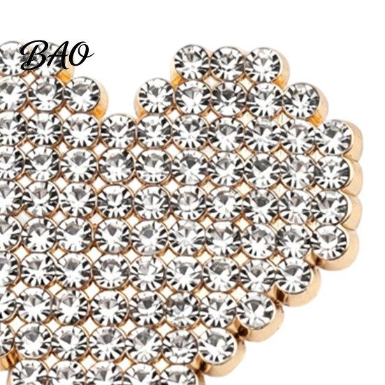 Love Heart Brooch Rhinestone for Women, Golden Plated Shape Pin with Pin, Romantic Jewelry Accessories Clothing Suits Scarves Bags Elegant Decorative