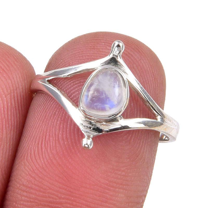 

Natural Rainbow Moonstone Gemstone Handmade 925 Sterling Silver Ring Size 7 j9G80