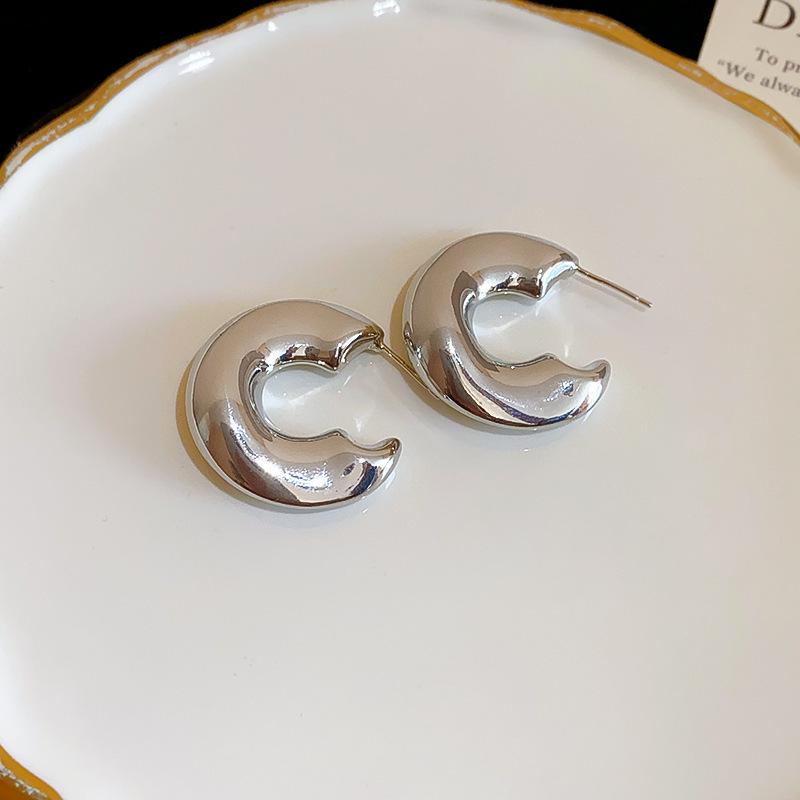 Vintage Silver Needle C-Shaped Diamond Pearl Stud Earrings - Elegant and Versatile Niche High-End Jewelry