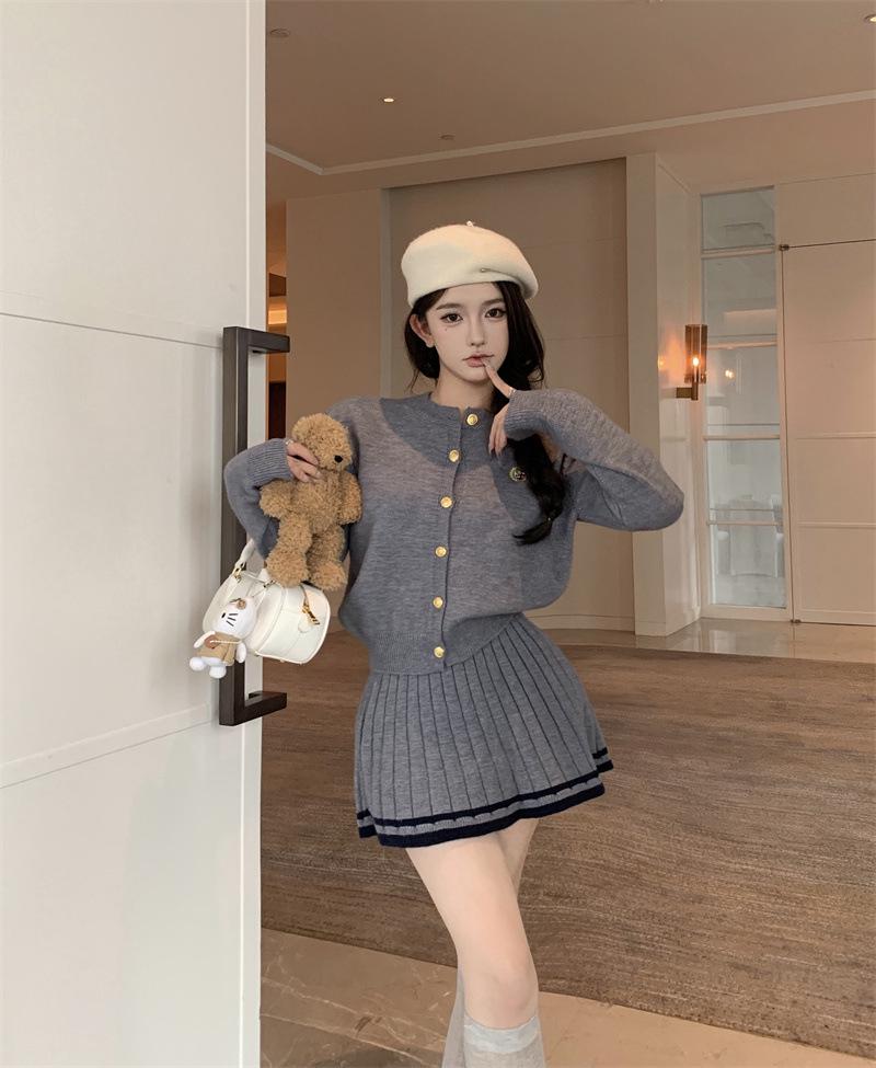 

Korean Preppy Knit Cardigan & Pleated Mini Skirt Set, Autumn/Winter 2025 One Size [80-120] сірий колір
