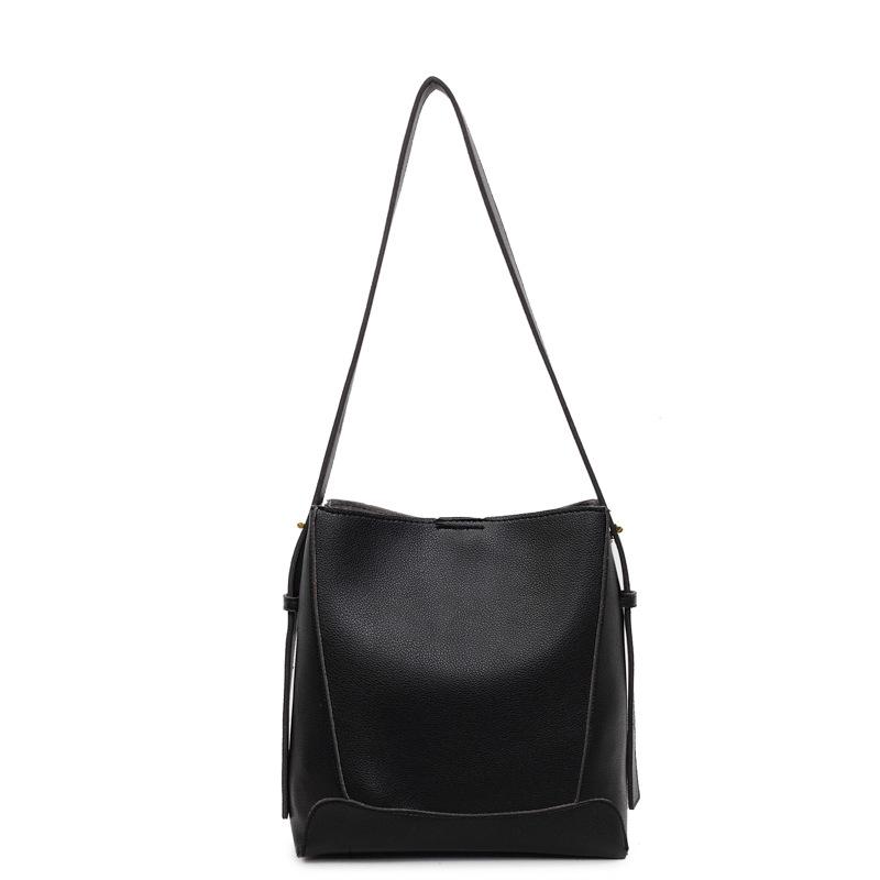 

Bucket bag women s new messenger bag wide shoulder strap large capacity retro commuter shoulder tote bag