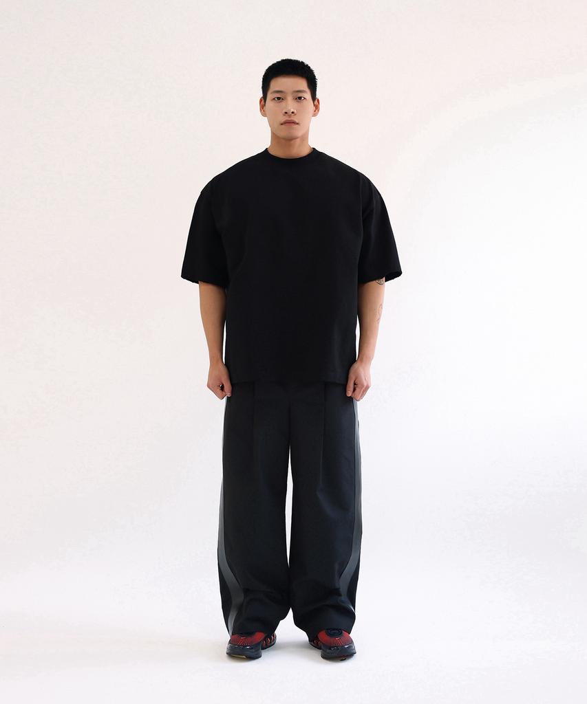HENTLE Short Sleeve Distressed Oversized T-Shirt (Black)