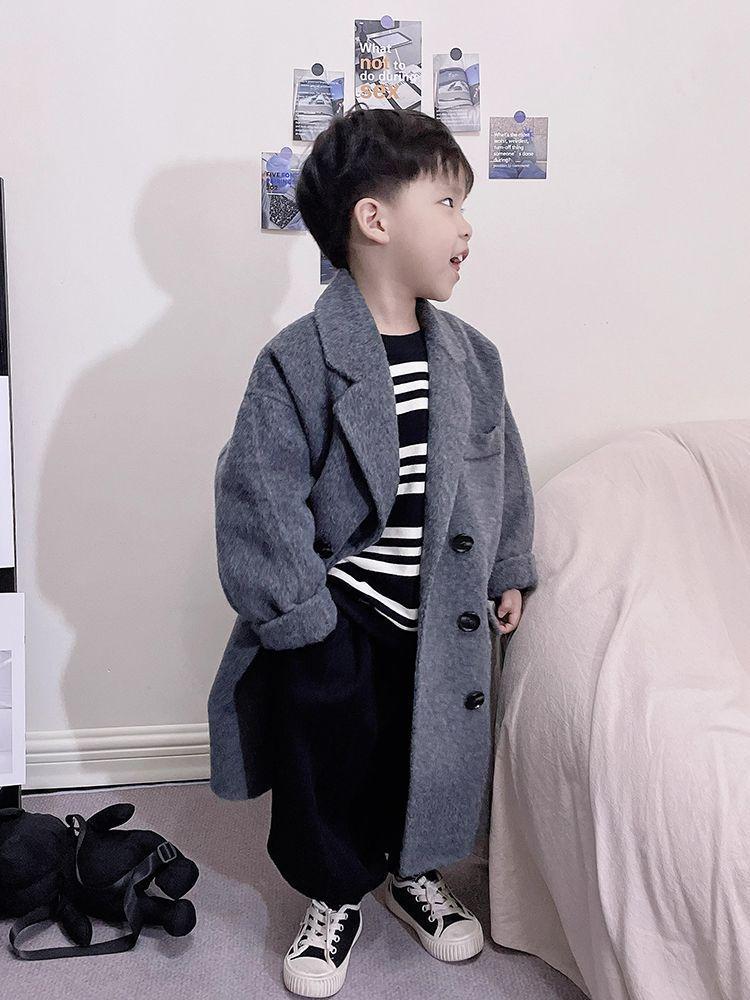 Chlapecký trenčkot střední délky v korejském stylu - Stylový jarní/podzimní vlněný svrchník s dvouřadým zapínáním a klopovým límcem.