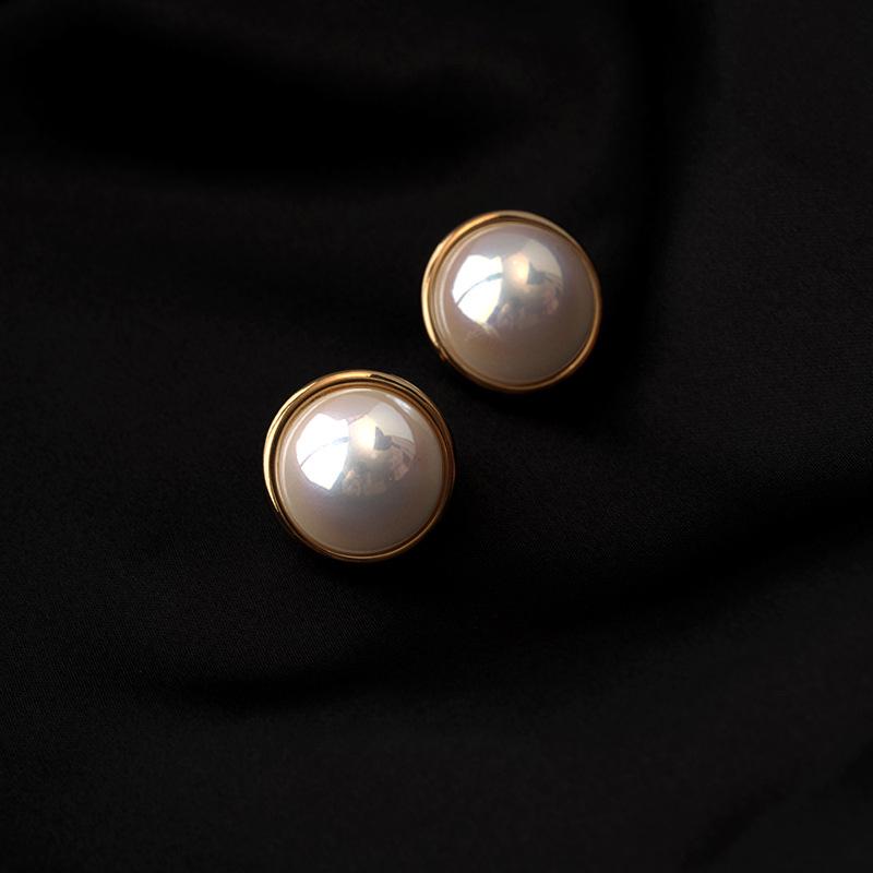 

Elegant Retro Silver Pearl Stud Earrings - S925 Sterling 925 Silver