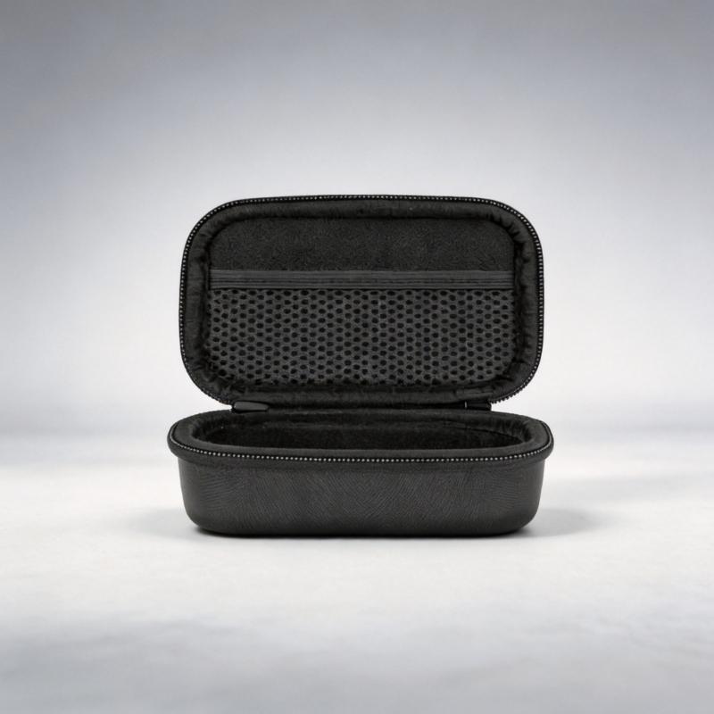 Starke Außenhülle für 360-Kamera mit stoßdämpfender Struktur und verschiedenen Taschen, perfekt für die Outdoor-Fotografie