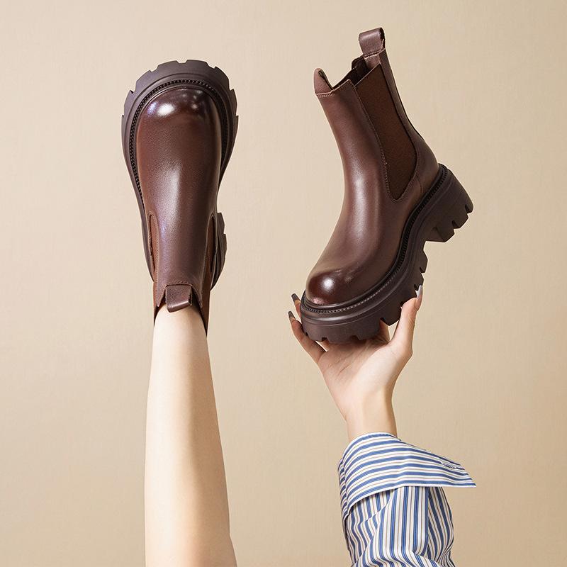 Thick-soled leather Martin boots women's 2025 autumn and winter new small height-increasing short boots velvet cigarette boots fashion single boots