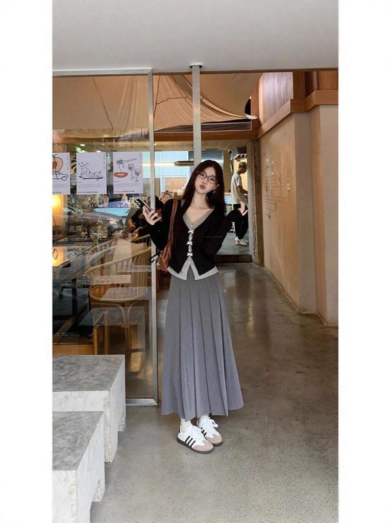 Reiner Süßer Mädchenstil: Zweiteiliges Langarm-T-Shirt & Halbkörperrock-Set für Damen