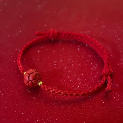 Ručně tkané červené malé červené lanové šperky s cinabaritovým lotosem, ženský rok Natal, nastavitelné