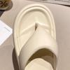 Flip-flops women wear thick-soled non-slip couples in summer, and beach slippers men
