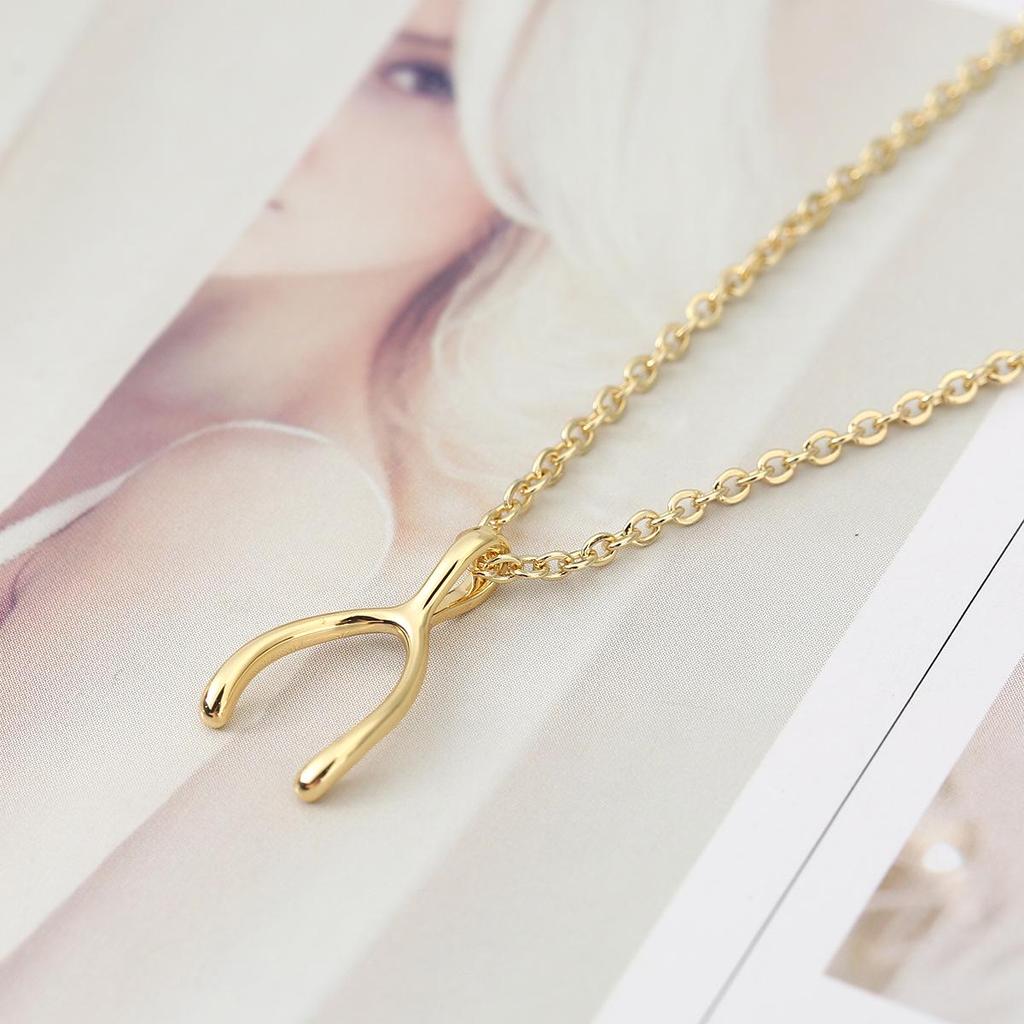 European Bestseller: Exquisite Herringbone Wishbone Necklace - Simple, Stylish, Versatile.