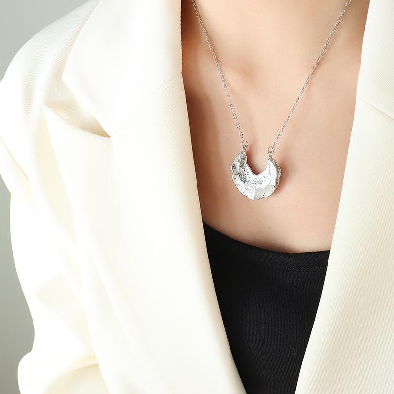 European-American Hammered Texture Pleated Choker and Titanium Steel Necklace Earring Set
