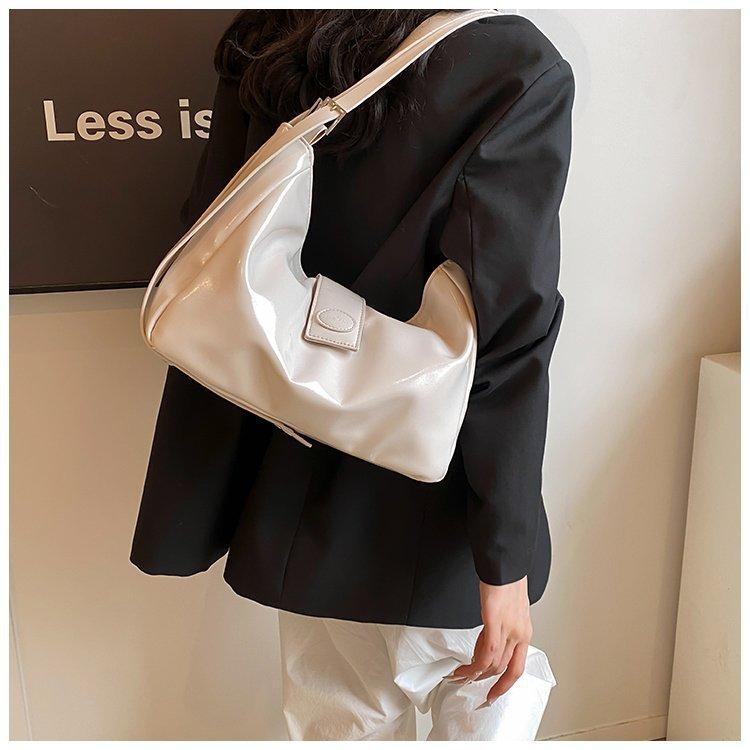 Casual soft-sided commuter large-capacity bag women's 2025 new popular versatile messenger bag fashionable shoulder tote bag