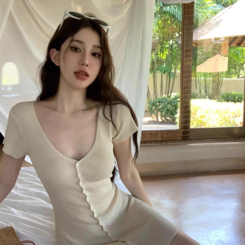 

Women s Khaki V-Neck Knitted Dress Short Sleeve Button Front Slim Fit A-Line Mini Dress Casual Knitwear OneSize