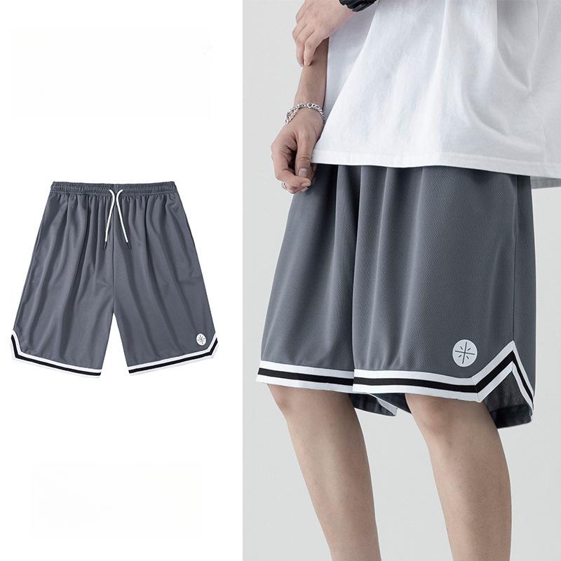 

Мужские спортивные шорты с эластичной резинкой на талии M