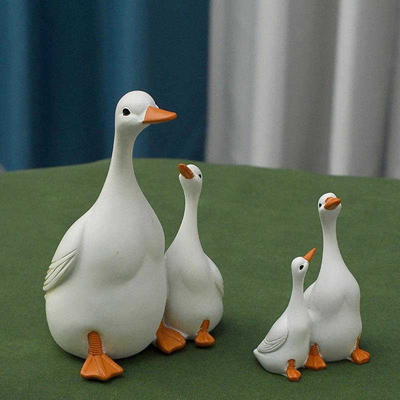 1Pc Large, Medium And Small Landscape Duck Mother And Duckling Decorations Pastoral Simulation Resin Duck Decorative Statues