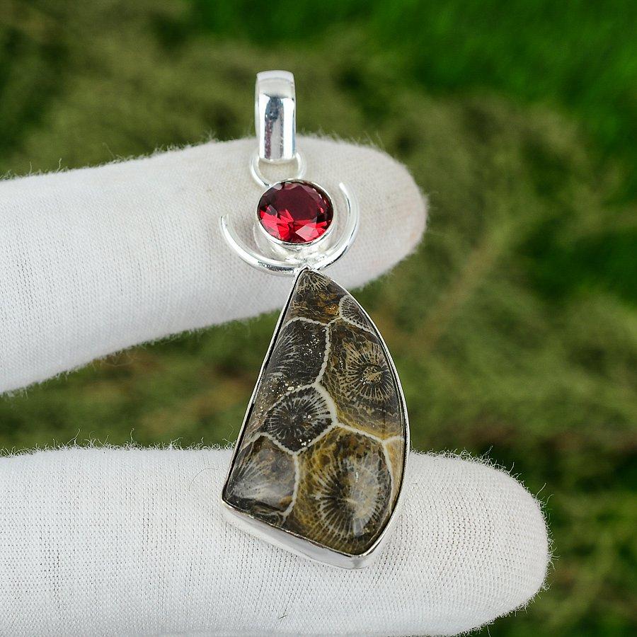 

Ископаемый коралл драгоценный камень мозамбикский гранат стерлинговое серебро ручная работа кулон для жены