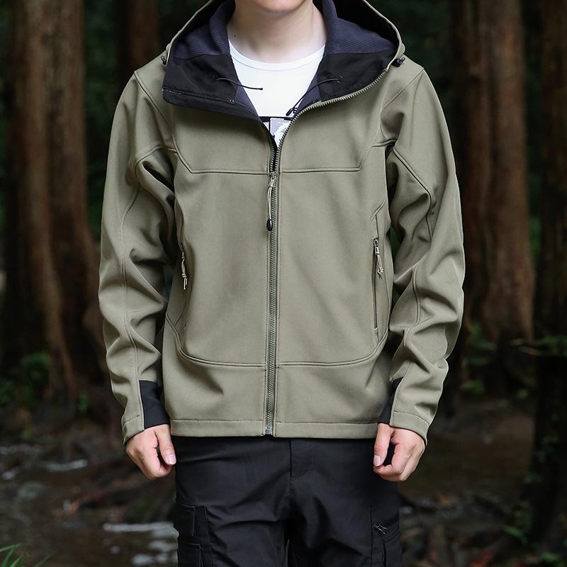 Cross-Season Outdoor Windbreaker: Hooded, Tactical Softshell Jacket for Autumn and Winter