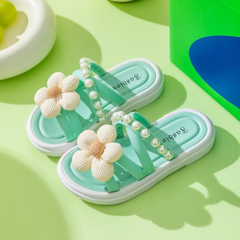 

Adorable Summer Girls Non-Slip Soft Sole Indoor Slippers – Perfect for Seaside Vacations and Baby Wear! Size 28-29 (Fits 17cm foot)
