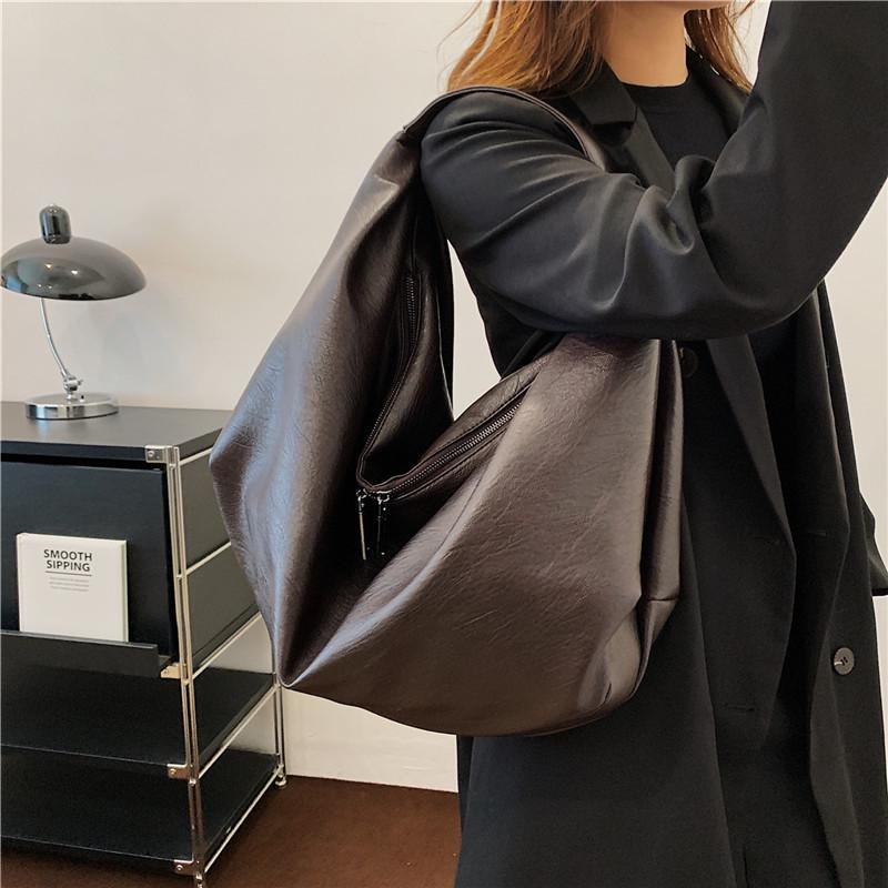 Trendy Large Capacity Women's Fashion Tote - Casual Single Compartment Underarm Bag