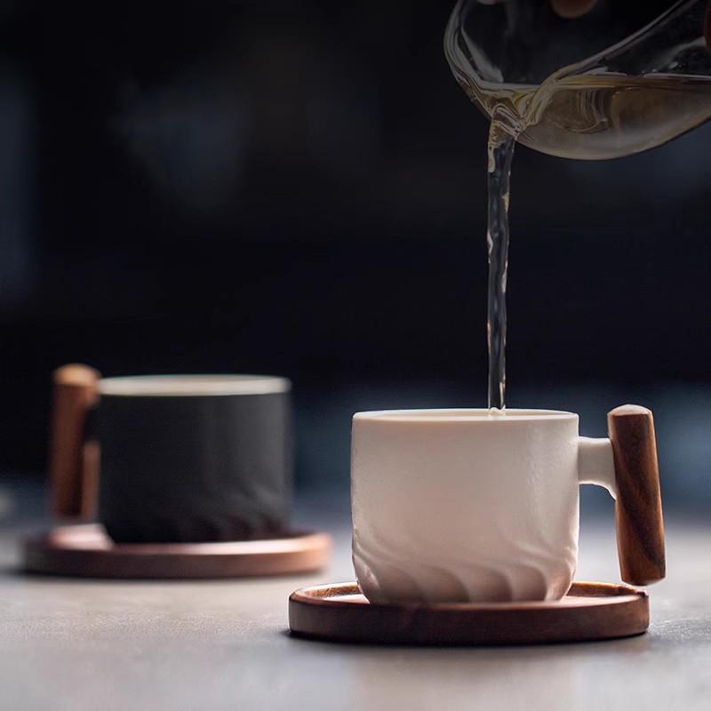 130ml Ceramic Coffee Mug With Wooden Handle Heat-resistant Kungfu Teacup With Coaster Kungfulatte Cappuccino Espresso Cup
