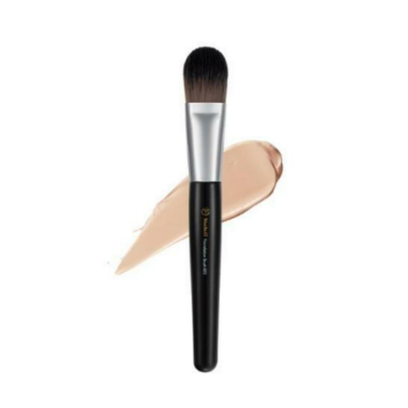 STUDIO17 Foundation Brush 823
