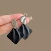 European and American Pleated Geometric Earrings, Fashion Temperament, Design Sense, Light Luxury, Niche Personality, Exquisite Trend Earrings