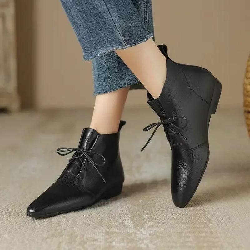 Fashion Hot Selling Retro Pointed Toe Lace-up Boots for Women Low-heeled 2025 New Style and Bare Boot Comfortable Soft Leather Versatile